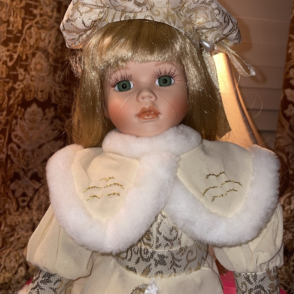 IVORY/ GOLD 16” HOLIDAY DOLL